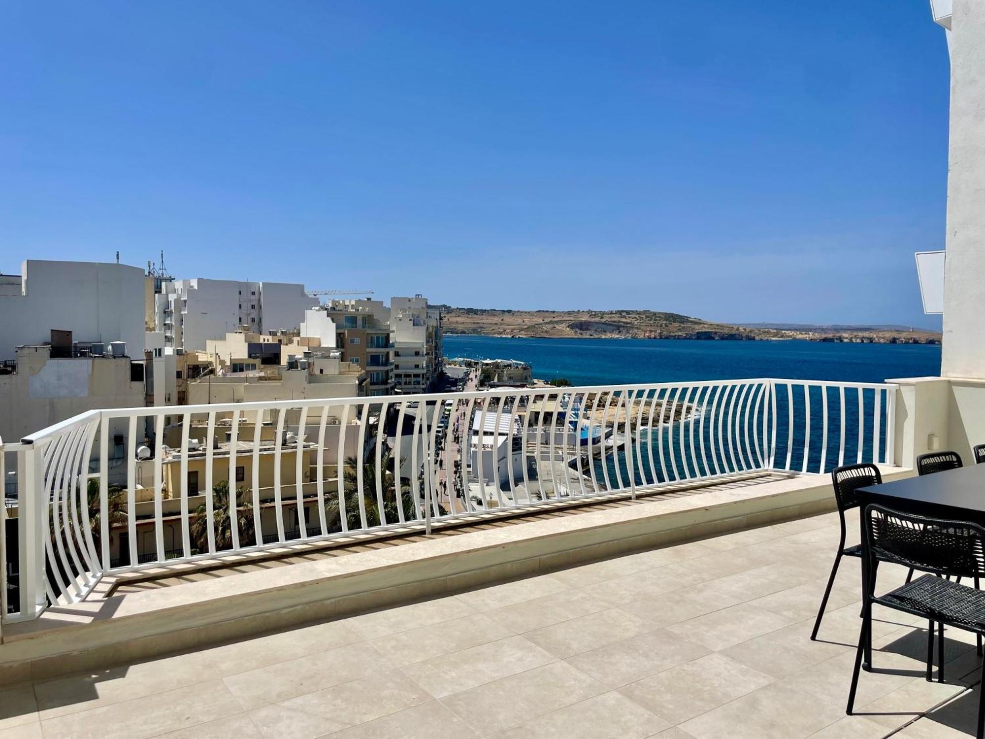Bugibba Square Seafront Lux Apartments By Holi San Pawl il-Baħar Kültér fotó