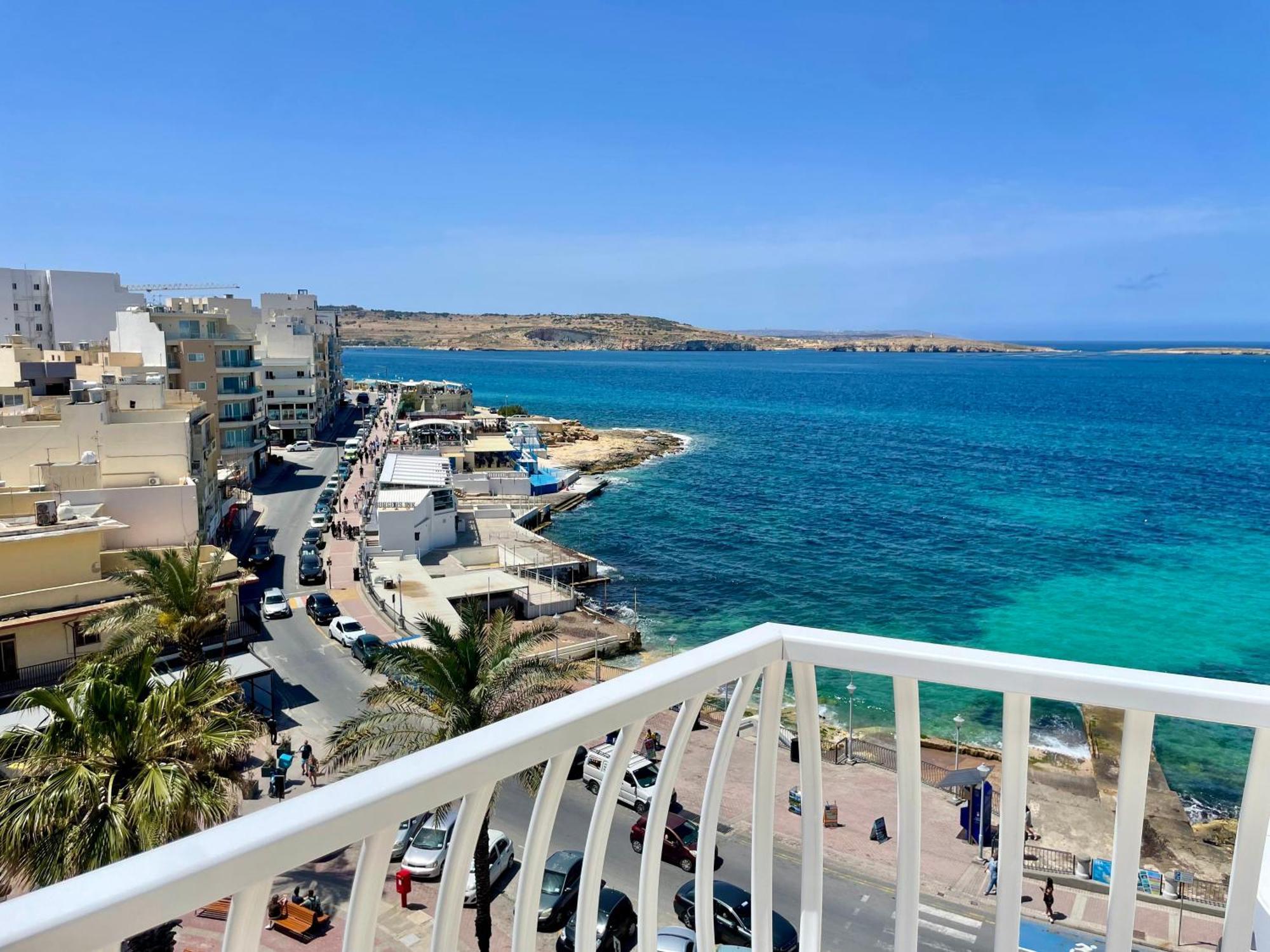 Bugibba Square Seafront Lux Apartments By Holi San Pawl il-Baħar Kültér fotó